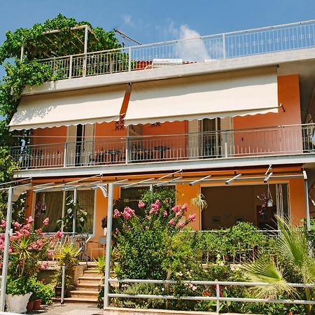 Hotel Loula Rooms And Apartments Καμένα Βούρλα Εξωτερικό φωτογραφία