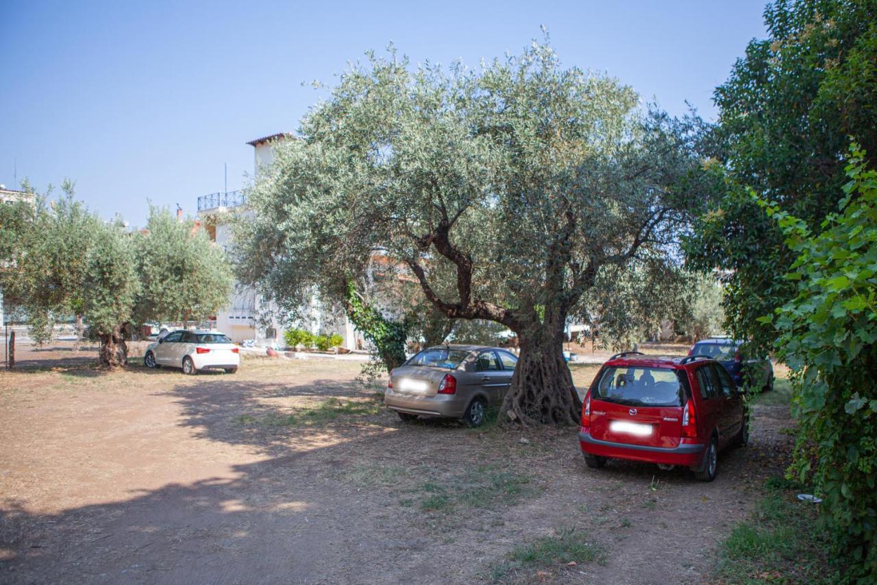 Hotel Loula Rooms And Apartments Καμένα Βούρλα Εξωτερικό φωτογραφία