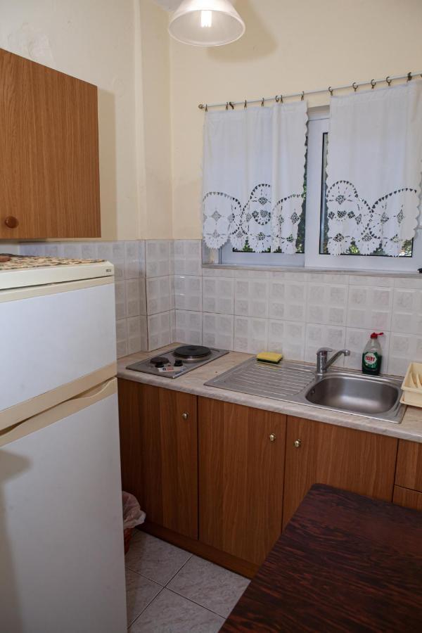 Hotel Loula Rooms And Apartments Καμένα Βούρλα Εξωτερικό φωτογραφία