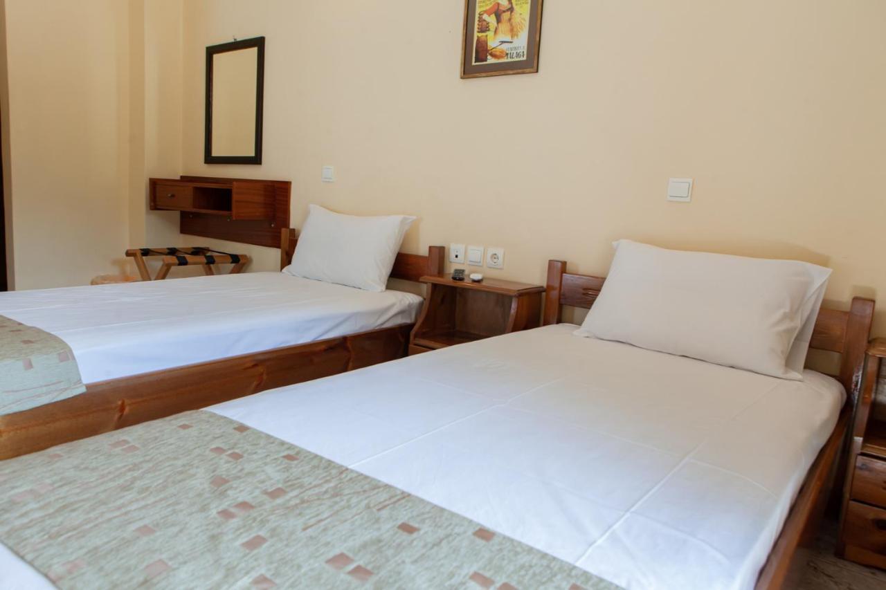 Hotel Loula Rooms And Apartments Καμένα Βούρλα Εξωτερικό φωτογραφία
