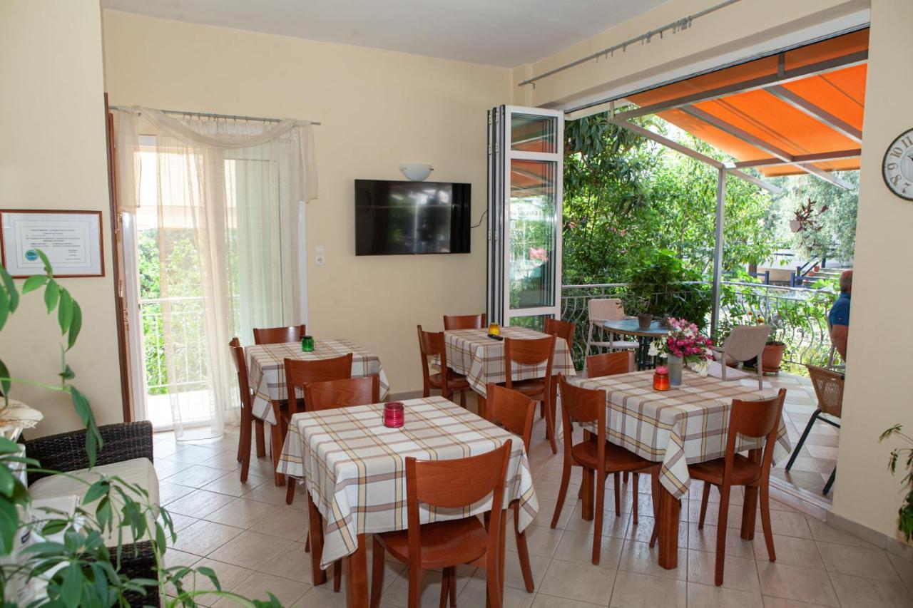 Hotel Loula Rooms And Apartments Καμένα Βούρλα Εξωτερικό φωτογραφία