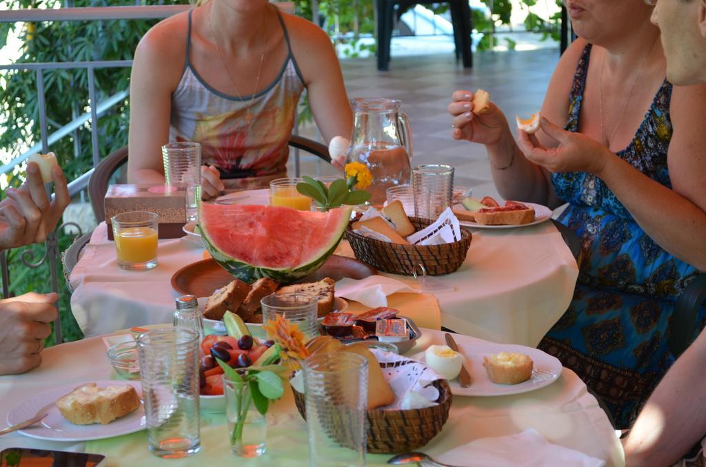 Hotel Loula Rooms And Apartments Καμένα Βούρλα Εξωτερικό φωτογραφία