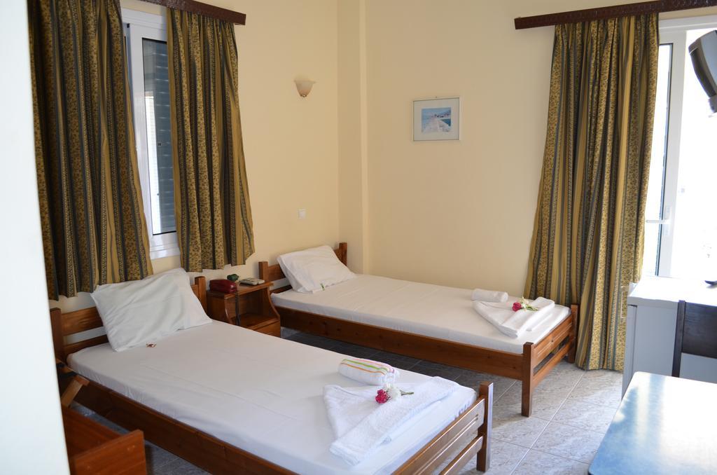 Hotel Loula Rooms And Apartments Καμένα Βούρλα Εξωτερικό φωτογραφία